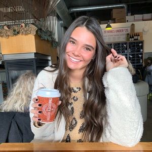 Meet your Posher, Hannah